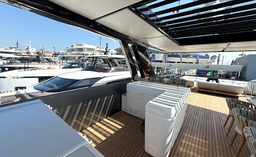 NAUTICLASS apresenta a Ferretti Yachts 940 no Cannes Yachting Festival