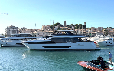 NAUTICLASS apresenta a Ferretti Yachts 940 no Cannes Yachting Festival